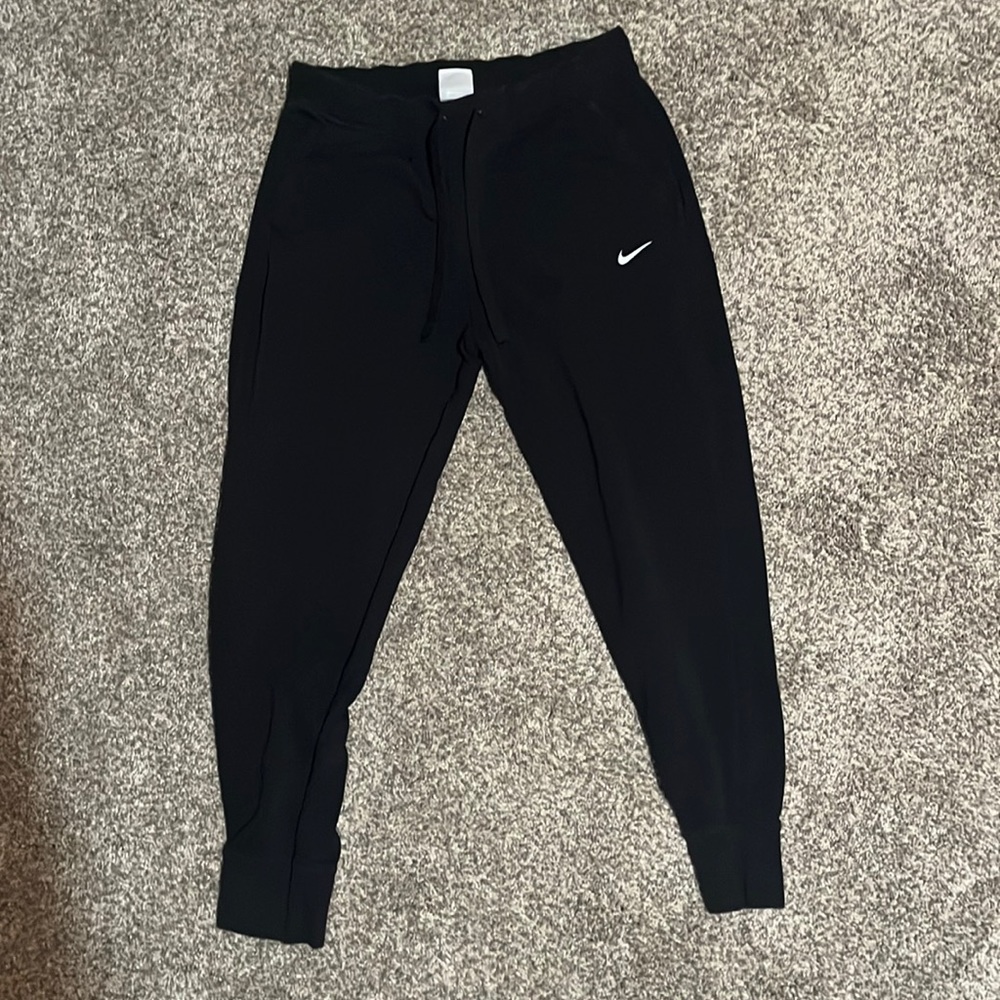 womens nike joggers